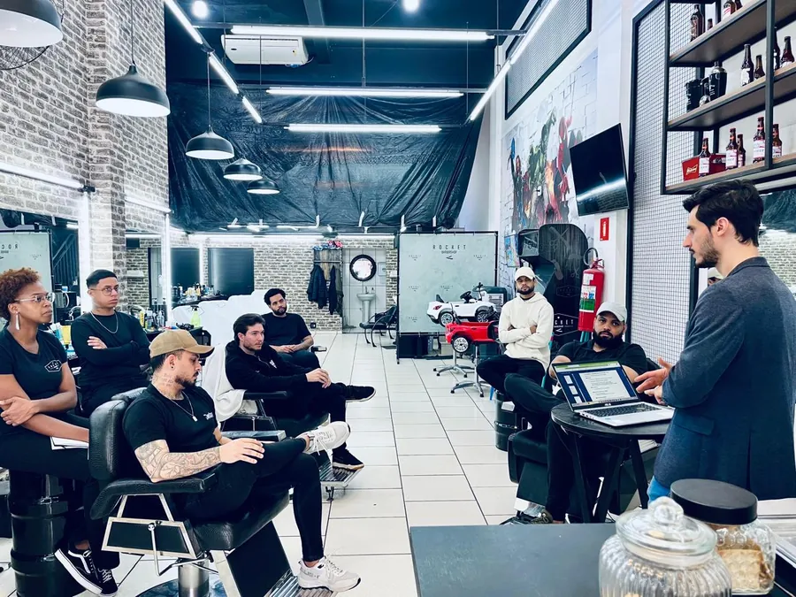 Fábio treinando empresários